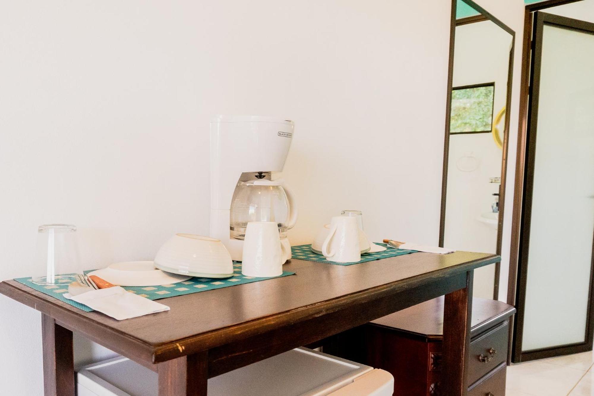Ocean'S Breeze Apartment And Rooms Puerto Viejo de Talamanca Exterior photo
