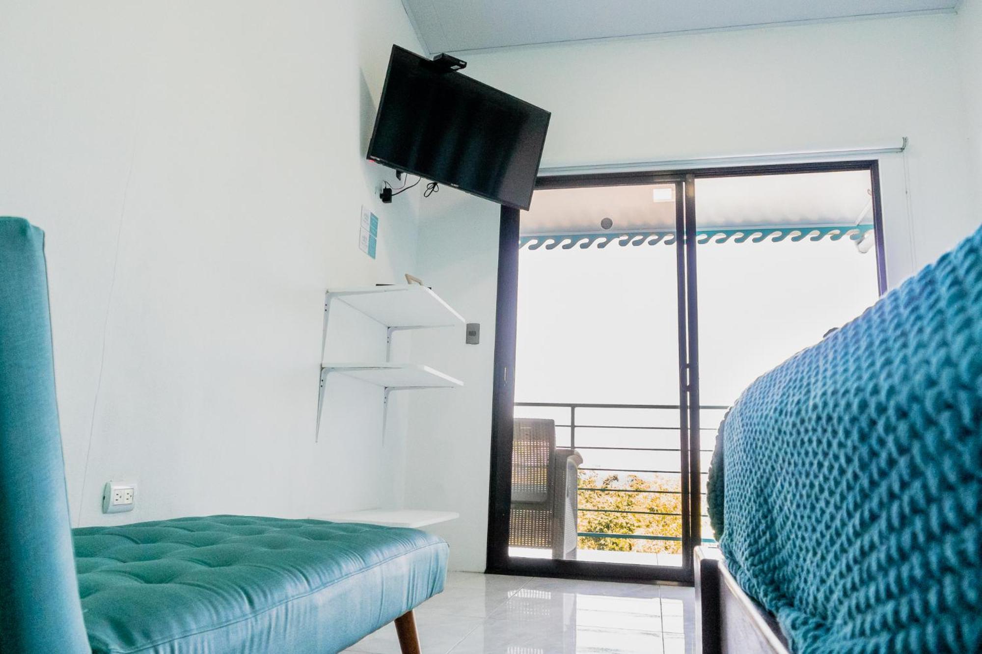 Ocean'S Breeze Apartment And Rooms Puerto Viejo de Talamanca Exterior photo