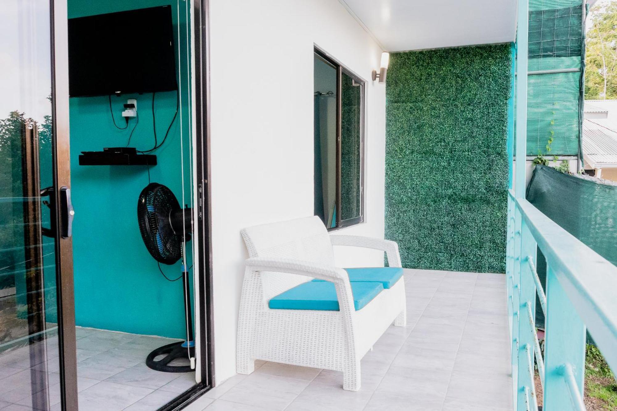 Ocean'S Breeze Apartment And Rooms Puerto Viejo de Talamanca Exterior photo